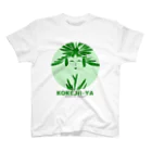 KOKEJII-YAのKOKEJII-YA Symbolic face:GREEN TEA Regular Fit T-Shirt