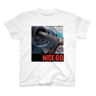 NICE-GOの力強いスプライン Regular Fit T-Shirt