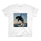 NukuNukuMikanの水面を飛び跳ねるシャチ Regular Fit T-Shirt