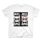 MKYU4の可愛い男女の猫たち Regular Fit T-Shirt
