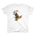 スタイリッシュ屋の【スカルスケーター】 Regular Fit T-Shirt