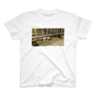 aquariumageのもう疲れたニャ Regular Fit T-Shirt