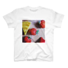 ユーサクのmorning strawberry スタンダードTシャツ