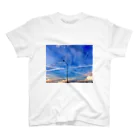 kinokotakenoko2828のBlue sky  Regular Fit T-Shirt
