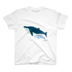 Kinkadesign うみのいきものカワイイShopのナガスクジラとミナミハンドウイルカ  スタンダードTシャツ