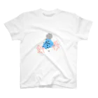 カラフルをふふふと作る場所の帽子贈呈のグッズ Regular Fit T-Shirt