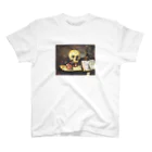 Art Baseのポール・セザンヌ / 1866 / Still life with skull, candle and book Paul Cezanne Regular Fit T-Shirt