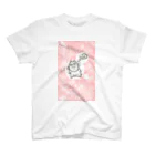 「ましねこ！」公式ストアのましねこ！｜お魚を考える猫(マーブルピンク) Regular Fit T-Shirt