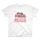 牛のTシャツ屋のFREE HUGS スタンダードTシャツ