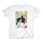 樽猫堂  安部円子の小樽の猫２ひき Regular Fit T-Shirt