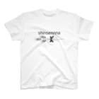 shin sennaのブランドロゴTシャツ Regular Fit T-Shirt