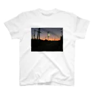 Huiyiの写真工房の良い宵　a nice twilight Regular Fit T-Shirt