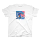 MOぬの帽子脱がないクン(サーフィン) Regular Fit T-Shirt