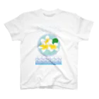 ジルトチッチのデザインボックスの常夏のトロピカルな花プルメリア Regular Fit T-Shirt