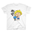 気になるショップ 本店の大人びた子役くん Regular Fit T-Shirt