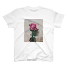 upbeatのイラスト風薔薇Tシャツ Regular Fit T-Shirt