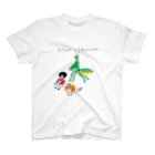 花くまゆうさくの背後にカマキリ スタンダードTシャツ