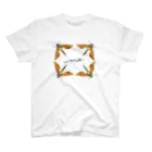 TAKUMIX WEB STOREの「Lif-e-Motion」それぞれの成虫（スズメガ） Regular Fit T-Shirt