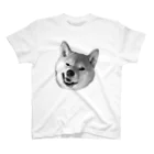 uzo76のあくびする犬 スタンダードTシャツ