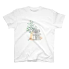 やたにまみこのema-emama『hug you』 Regular Fit T-Shirt