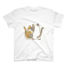 かわいいもののおみせ　いそぎんちゃくの仲良し猫の背中　縞三毛&ポインテッド Regular Fit T-Shirt