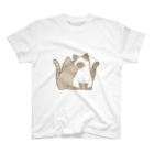 かわいいもののおみせ　いそぎんちゃくの表裏印刷　仲良し猫　キジトラ&ポインテッド Regular Fit T-Shirt