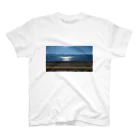 ももたんの日光に反射する諏訪湖 Regular Fit T-Shirt