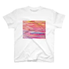 せきね まりののダイナミック絵の具ピンク Regular Fit T-Shirt