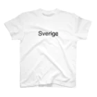 北欧スウェーデンシンプル暮らしの北欧スウェーデン Sverige Helvetica 書体 Regular Fit T-Shirt