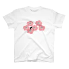 さかたようこ / サメ画家の花とサメ / ヨコ Regular Fit T-Shirt