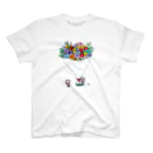 ボンボヤージュショップの花束とクマ Regular Fit T-Shirt