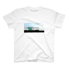 やすこーん（YASCORN）鉄道の鉄道：「踊り子」185系　イラスト Regular Fit T-Shirt