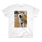 debukaiのクシャミ直前の犬 スタンダードTシャツ