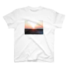 Scene_Sniperの夕日02 Regular Fit T-Shirt