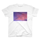 Scene_Sniperのラオス　ルアンパバーンの夕日001 スタンダードTシャツ