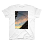 625626の流れゆく雲 Regular Fit T-Shirt