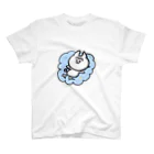 まゆげねこさんの雲の上のまゆげねこ スタンダードTシャツ