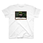 erumaのFlowers don’t tell, they show.　 Regular Fit T-Shirt