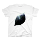 GreenTeaBreakのLeaf duo tone Regular Fit T-Shirt