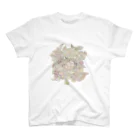 オリジナルの森の中グッズ販売の眠りリス Regular Fit T-Shirt