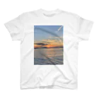 新家 真礼 ♥の夕暮れの海 Regular Fit T-Shirt