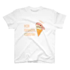 サメ わりとおもいのアイスクリームなサメさくら Regular Fit T-Shirt