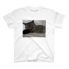 ひとみちゃんの猫ちゃんのおやすみ殿ちゃん Regular Fit T-Shirt