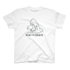 サメ わりとおもいのキーウィVSサメ スタンダードTシャツ