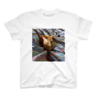 ごま猫の店のお布団大好きごま スタンダードTシャツ