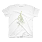 emi flowerのかすみ草をそばに Regular Fit T-Shirt