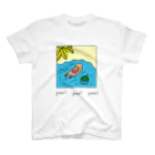 Futakawa Mayuのグッズショップのpool ラッコ Regular Fit T-Shirt