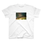 maloto_onlineの水面に映った桜 スタンダードTシャツ