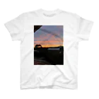 林田永遠の夕日輝く青空 Regular Fit T-Shirt