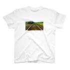 Love Trainの線路は続くよどこまでも スタンダードTシャツ